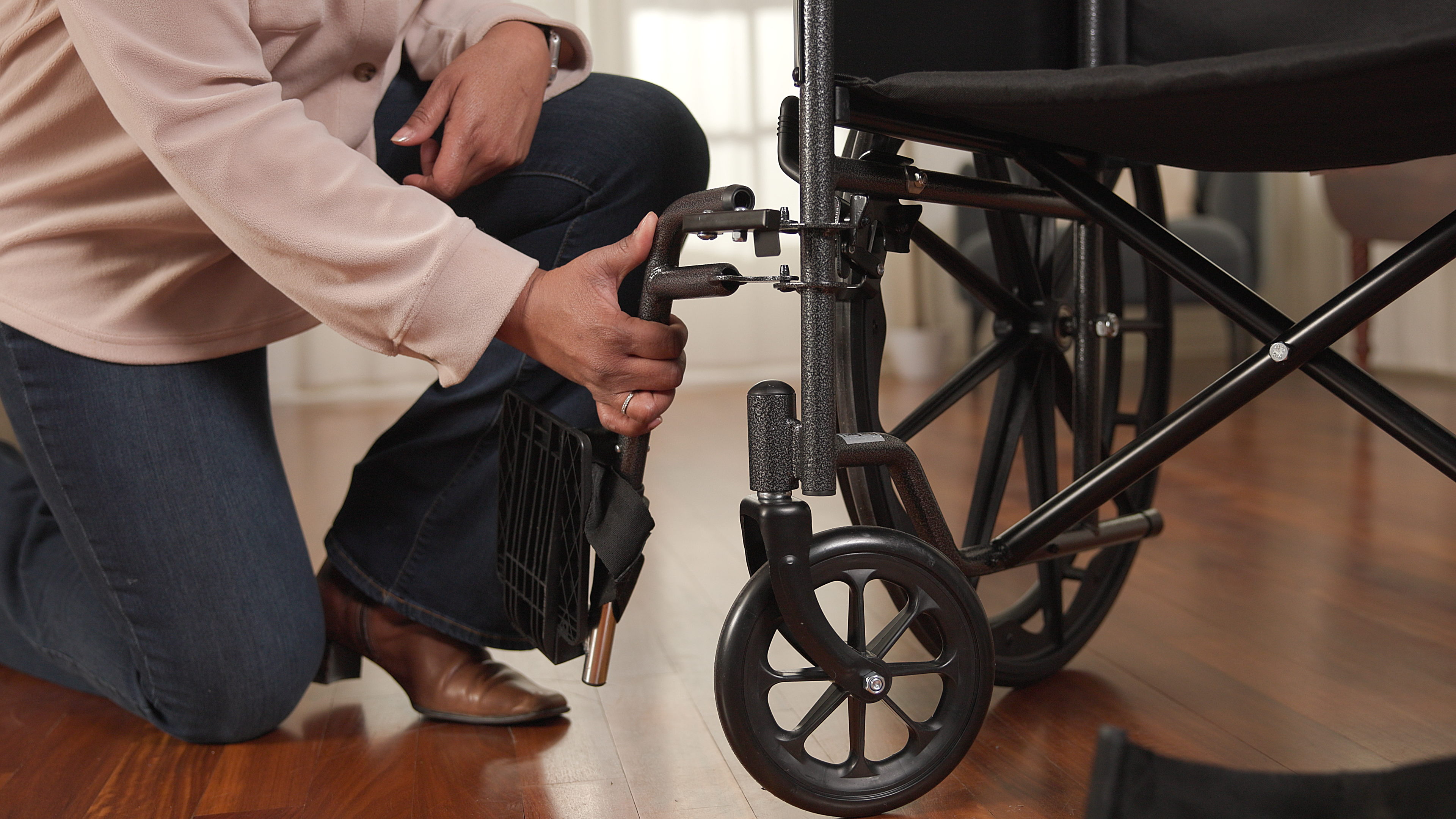 Silver Sport 1 Wheelchair 18" Fixed Arms Swing-Away Footrest - Rental