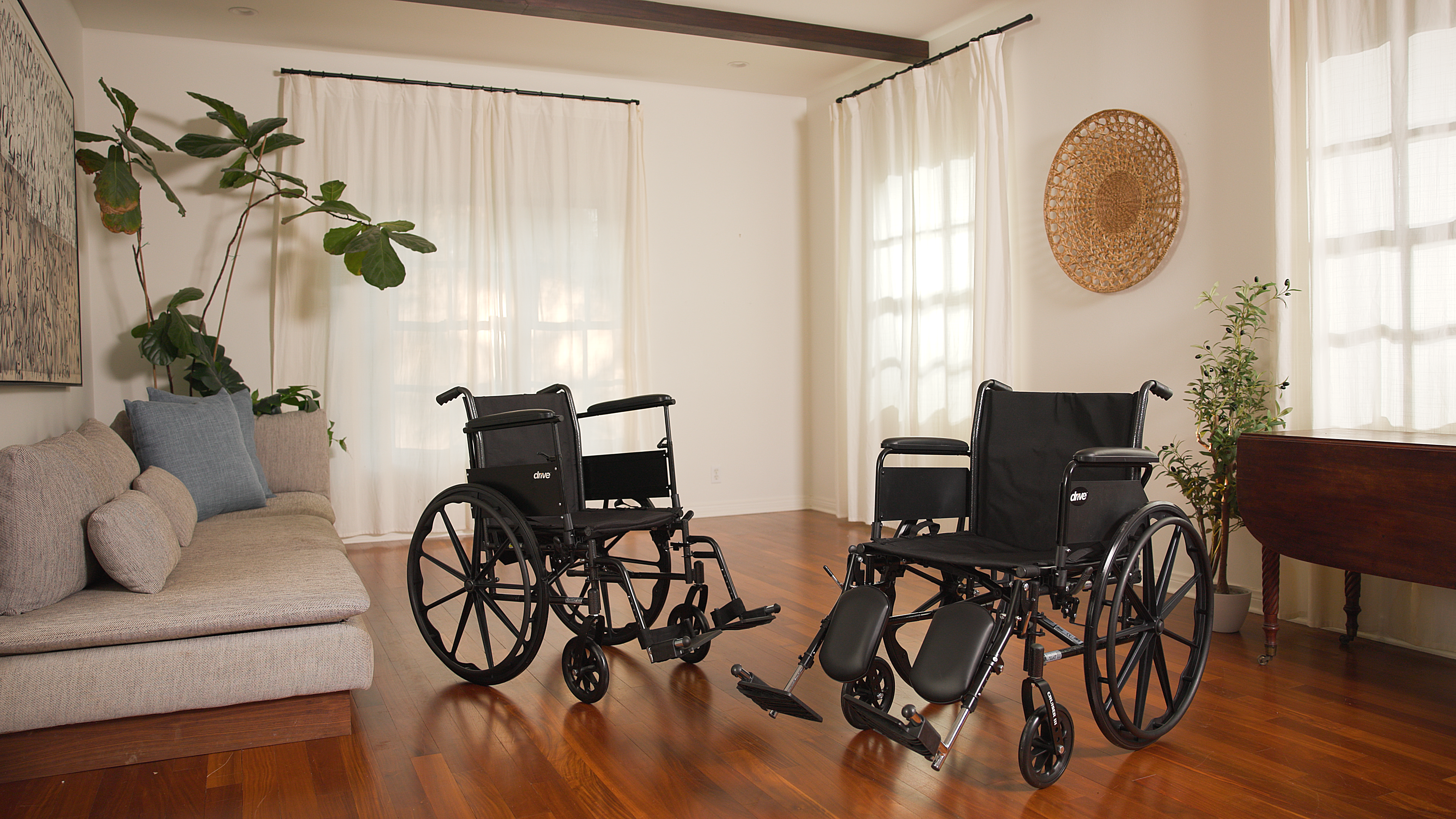 Cruiser III Wheelchair 18" Black - Rental